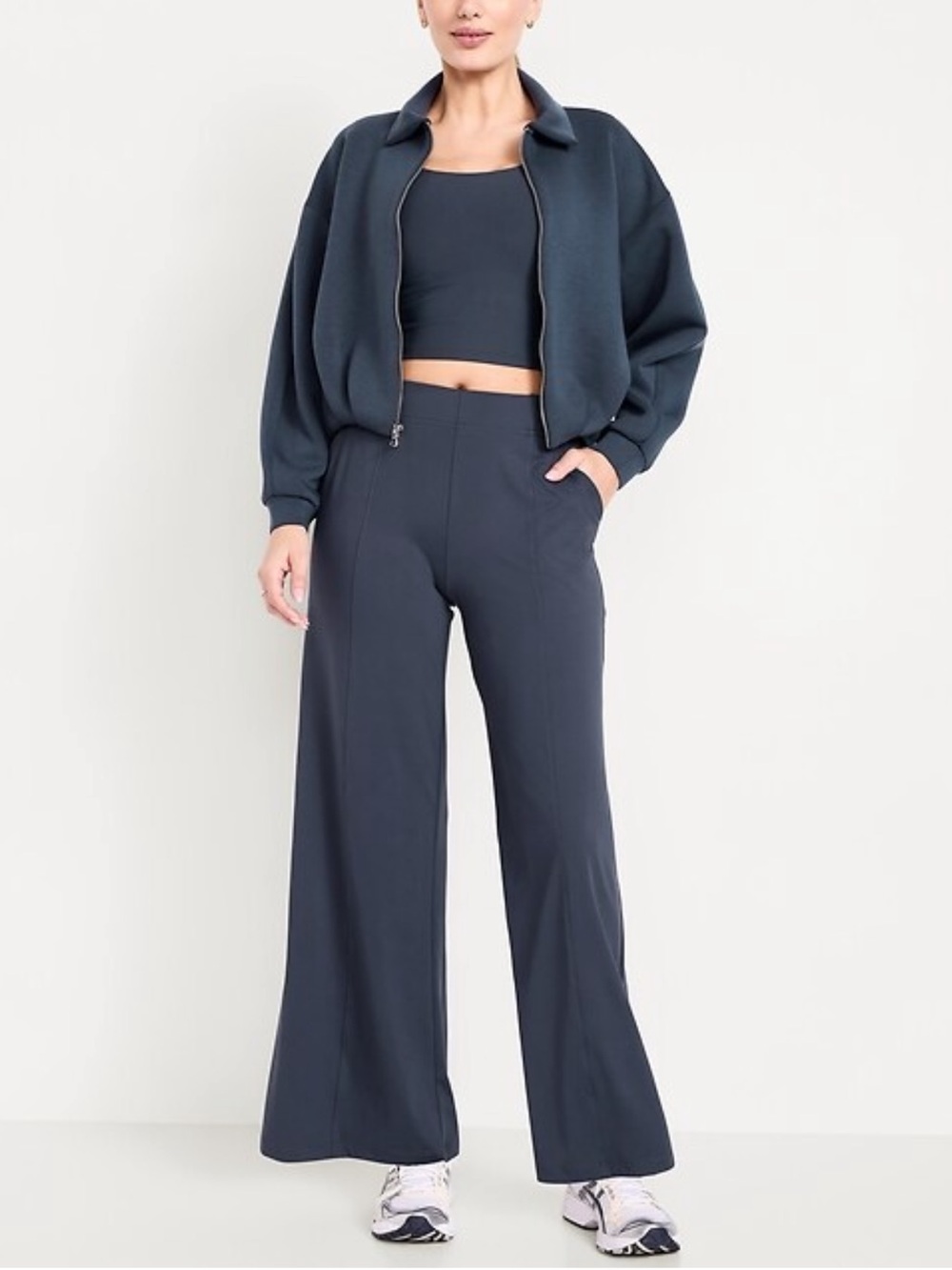 Old Navy High-Waisted PowerSoft Trouser
Pants